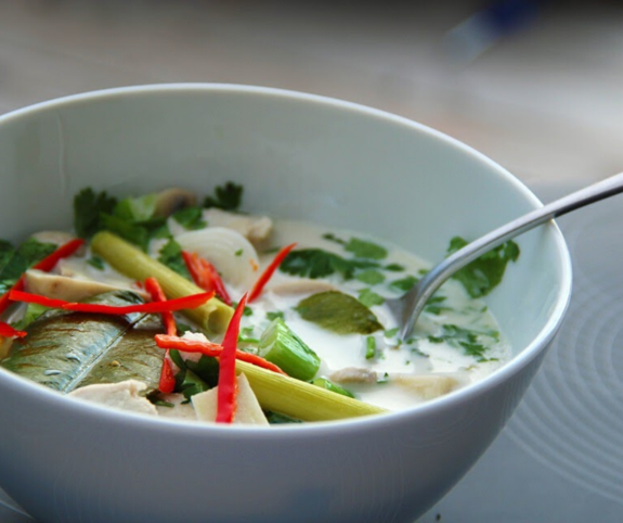 Thajská drůbeží polévka - Tom kha kai